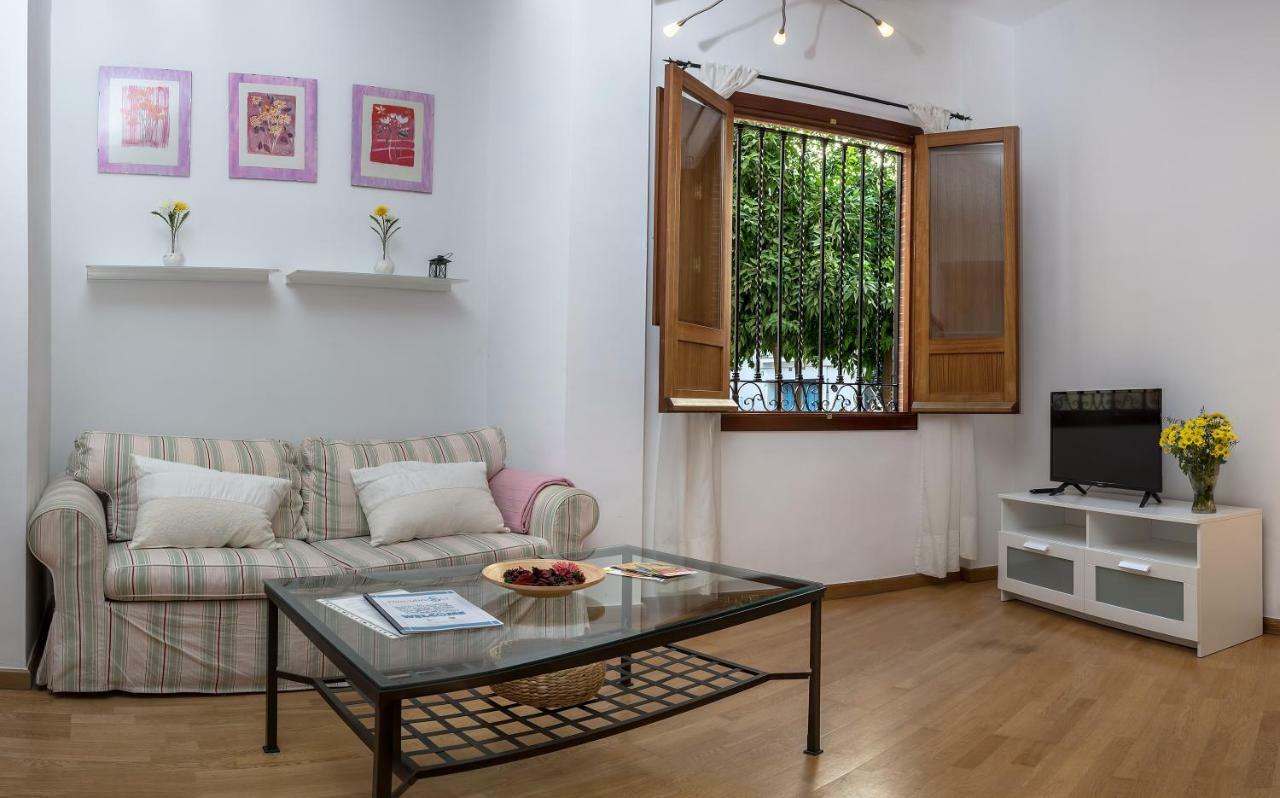 Descubrehome Postigo Inner Patio เซบีญา ภายนอก รูปภาพ